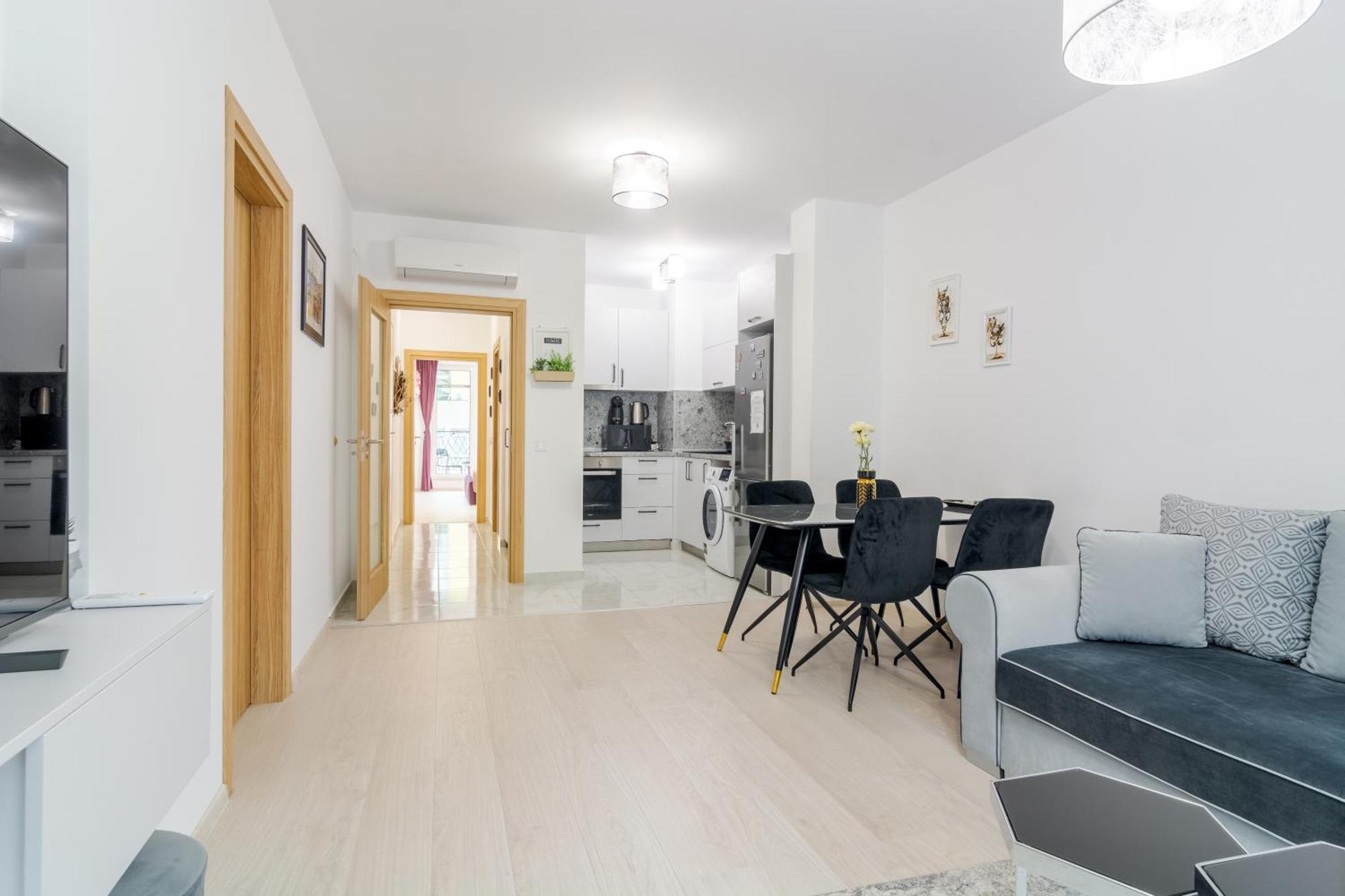 Paris Luxury Top Centre 2Bdr Apt W Work Desk And Wifi Near Nevsky Cathedral Sofia Exterior foto