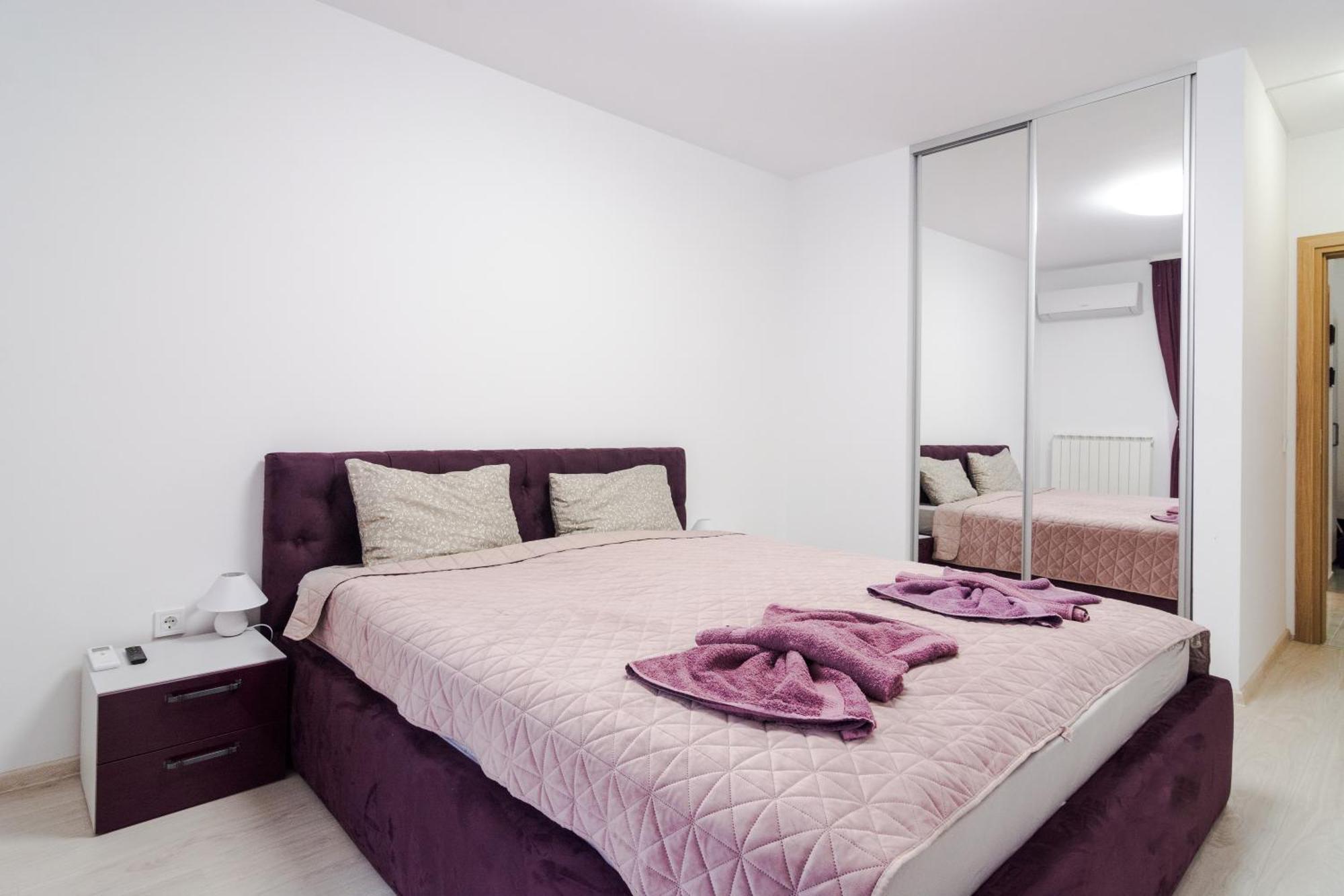 Paris Luxury Top Centre 2Bdr Apt W Work Desk And Wifi Near Nevsky Cathedral Sofia Exterior foto